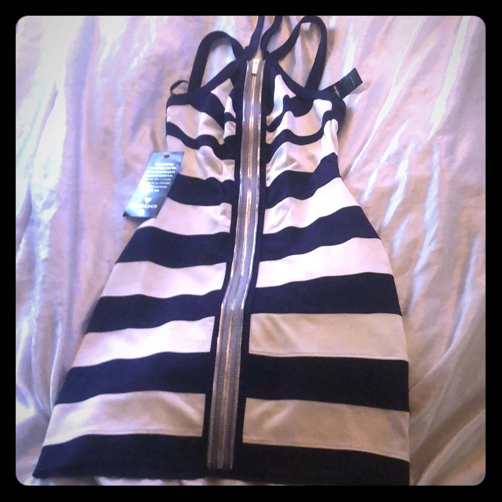 Bebe Navy Blue& white Dress 🖤